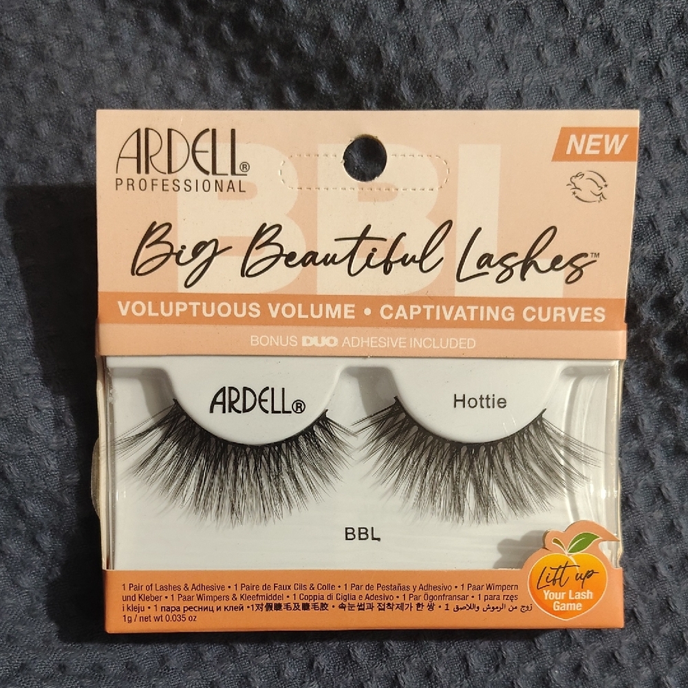 Ardell Professional Voluptuous Volume Lashes